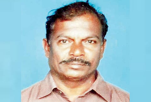 திருப்பூரில் தொழில் போட்டியால் பயங்கரம்: நடுரோட்டில் கட்டிட மேஸ்திரி குத்திக்கொலை