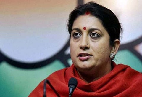 அமேதியில் காங்கிரஸ் கட்சியினர் வாக்குச்சாவடிகளை கைப்பற்றுவதை ராகுல் காந்தி ஆதரிக்கிறார் -ஸ்மிரிதி இரானி