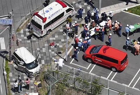 ஜப்பானில் பயங்கரம்: மழலையர் பள்ளி மாணவர்கள் கூட்டத்துக்குள் புகுந்த கார் - 2 குழந்தைகள் பரிதாப சாவு