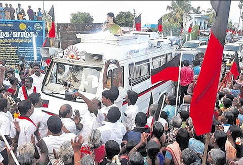 தூத்துக்குடியில் மக்கள் மீது துப்பாக்கிச்சூடு நடத்திய அ.தி.மு.க. ஆட்சியை மன்னிக்க கூடாது கனிமொழி எம்.பி. பேச்சு