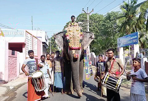 கன்னியாகுமரியில் வைகாசி விசாக திருவிழா: யானை மீது வெள்ளி குடத்தில் புனித நீர் ஊர்வலம்