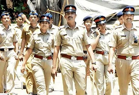 கன்னித்தன்மை சோதனைக்கு மறுத்த குடும்பத்தினரை ஊரை விட்டு ஒதுக்கிய கொடுமை - 4 பேர் மீது வழக்குப்பதிவு