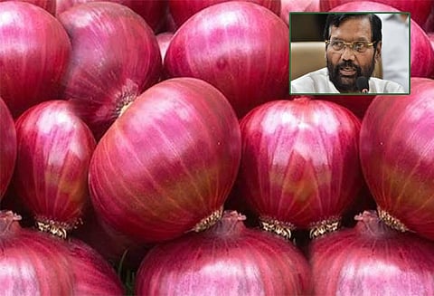 விலை உயர்வை கட்டுப்படுத்த ஒரு லட்சம் டன் வெங்காயம் இறக்குமதி செய்ய மத்திய அரசு முடிவு
