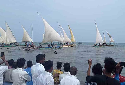 பாய்மர படகு போட்டி