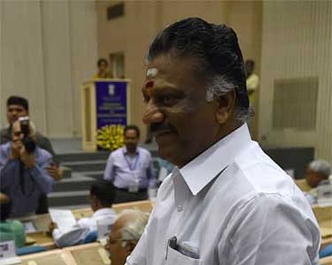 தெலுங்கு கங்கை திட்டம் தொடர்பாக பேச்சுவார்த்தை; பன்னீர் செல்வம் நாளை ஆந்திரா செல்கிறார்