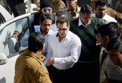 மான் வேட்டையாடிய வழக்கு: நடிகர் சல்மான் கான் நேரில் ஆஜராவதிலிருந்து விலக்கு