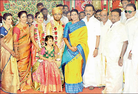 பழனியில் நடிகர் வாகை சந்திரசேகர் மகள் திருமணம்; மு.க.ஸ்டாலின் நடத்தி வைத்தார்