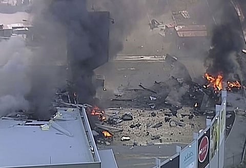 ஆஸ்திரேலியாவில் வணிக வளாகத்தின் மீது விமானம் மோதி விபத்து: 5 பேர் பலி