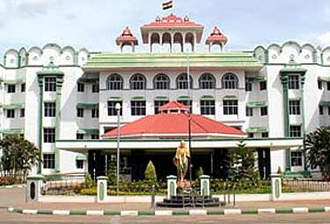 சட்டசபையை மீண்டும் கூட்டி ரகசிய வாக்கெடுப்பு நடத்தி மெஜாரிட்டியை நிரூபிக்கக்கோரி வழக்கு மதுரை ஐகோர்ட்டில் விரைவில் விசாரணை