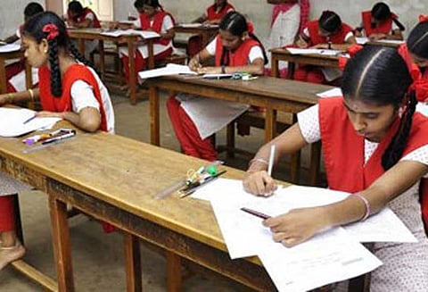 எஸ்.எஸ்.எல்.சி. தேர்வு நாளை தொடங்கிறது பெரம்பலூர்–அரியலூர் மாவட்டங்களில் 21,153 பேர் எழுதுகிறார்கள்