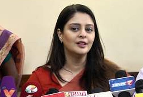 பாரதீய ஜனதாவின் பிரதிநிதிபோல் செயல்படுகிறார் கிரண்பேடி: நக்மா குற்றச்சாட்டு