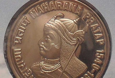 பேரரசர் அக்பரை சிறப்பானவர் என்றால் ஏன் ராணா பிரதாப் சிங்கை அவ்வாறு அழைக்கவில்லை? - ராஜ்நாத் சிங்