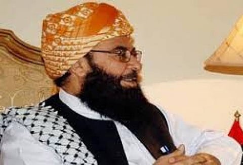 பாகிஸ்தான் குண்டு வெடிப்பில் 20 பேர் உயிரிழப்பு, அந்நாட்டு செனட் சபை துணை சபாநாயகர் உள்பட பலர் காயம்