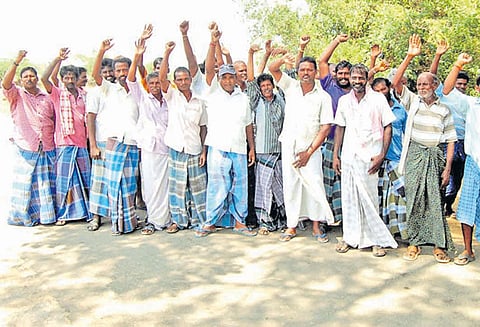 நசரத்பேட்டை, வால்காடு பகுதிகளில் மதுக்கடைகளை மூடக்கோரி முற்றுகை