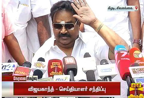 ரஜினி அரசியலுக்கு வருவதால் தேமுதிகவிற்கு எந்த பாதிப்பும் இல்லை: விஜயகாந்த்