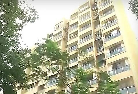 ஷீனா போரா வழக்கை விசாரித்து வந்த இன்ஸ்பெக்டரின் மனைவி கொலை, மகன் மாயம்