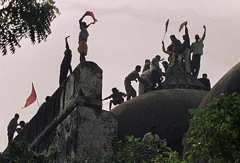 பாபர் மசூதி இடிப்பு வழக்கு அத்வானி உள்பட குற்றம் சாட்டப்பட்ட அனைவரும் ஆஜராக சிபிஐ கோர்ட்டு உத்தரவு
