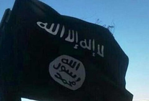 ஐ.எஸ். தீவிரவாதியை போன் மூலம் திருமணம் செய்த மருத்துவ மாணவிக்கு போலீஸ் வலைவீச்சு