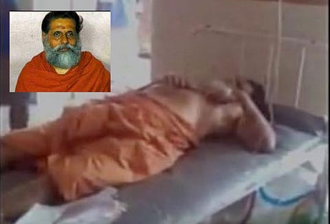 காதலை கண்டித்ததால் காதலன் உதவியுடன் சாமியார் பிறப்புறுப்பு துண்டிப்பு தாயார் புகார்