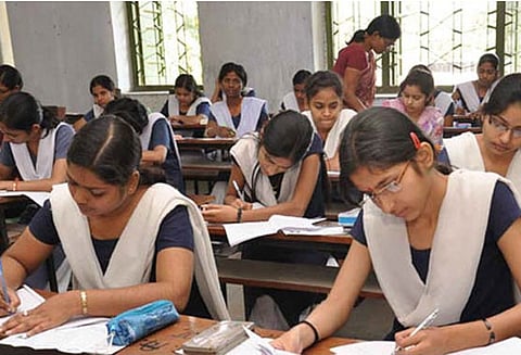 சிபிஎஸ்இ பத்தாம் வகுப்பு தேர்வு முடிவுகள் இணையதளத்தில் வெளியீடு