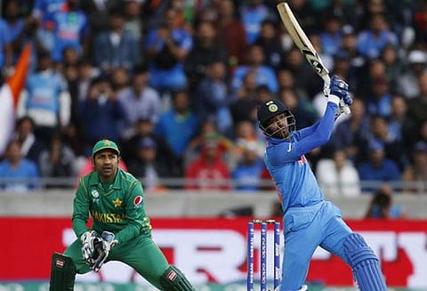 கடைசி நேரத்தில் பாண்ட்யாவுக்கு அதிர்ச்சி கொடுத்த பயிற்சியாளர் கும்பிளே