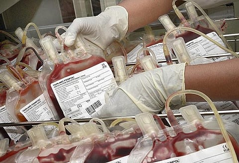 கர்நாடகாவில் வருடத்திற்கு 60,000-த்திற்கும் அதிகமான யூனிட் இரத்தம் வீணாக சாக்கடைக்கு செல்கிறது