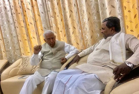 கர்நாடகம்: முதல்வருக்கு பதிலாக ‘அரசியல்’ பேசி கோரிக்கையை எழுப்பிய ஆளுநர்