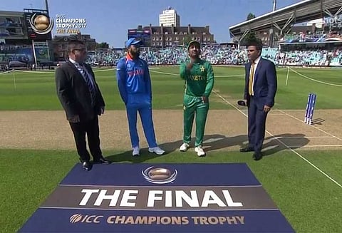 சாம்பியன்ஸ் கோப்பை இறுதிப்போட்டி: டாஸ் வென்ற இந்திய அணி பந்து வீச முடிவு