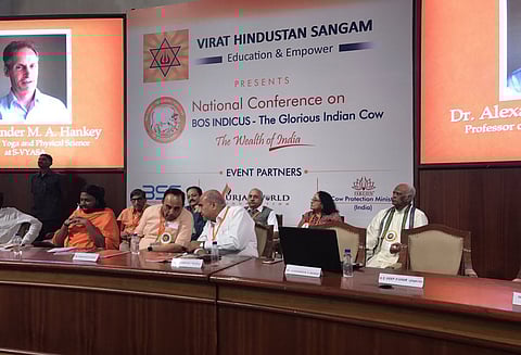 மோடி அரசு பசு வதையை தடுக்க சட்டம் இயற்றும் - சுப்ரமணியன் சுவாமி