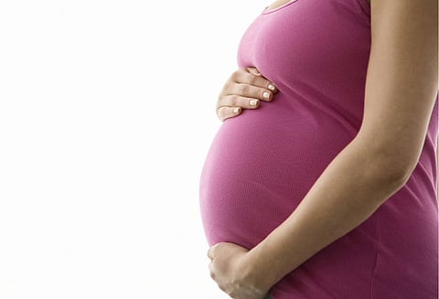 கருத்தரிப்பு மையத்தில் 47 வாடகை தாய்கள் அடைத்து வைப்பு