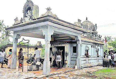 திருப்போரூர் அருகே சிவன் கோவிலில், ரூ.2 கோடி மதிப்புள்ள மரகதலிங்கம் கொள்ளை