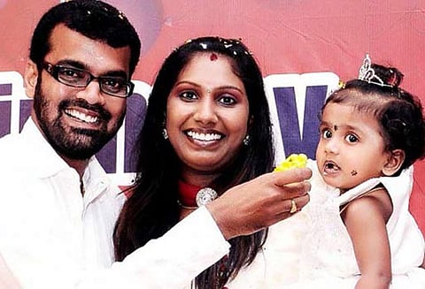 மனைவி பரபரப்பு புகார் நடிகர் தாடி பாலாஜி மீது 4 பிரிவுகளில் வழக்கு