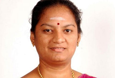 நாங்குநேரி கோர்ட்டில் சசிகலா புஷ்பா எம்.பி. உள்பட 3 பேர் ஆஜர்