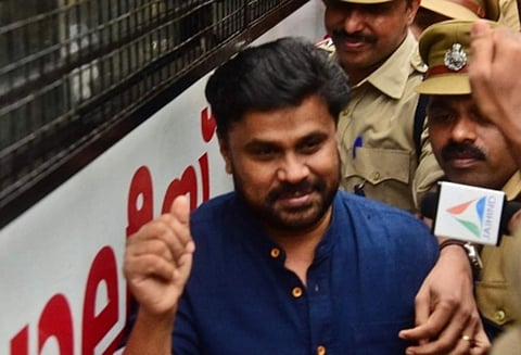 நடிகை பாவனா கடத்தல் வழக்கில் நடிகர் திலீப் ஜாமீன் மனு தள்ளுபடி; 25ந்தேதி வரை காவல் நீட்டிப்பு