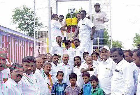 தர்மபுரி, கிருஷ்ணகிரி மாவட்டங்களில் காமராஜர் பிறந்தநாள் விழா கொண்டாட்டம்