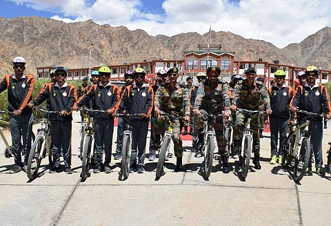 கார்கில் வெற்றி தினத்தை நினைவூட்ட லே - டெல்லி சைக்கிள் பயணம்