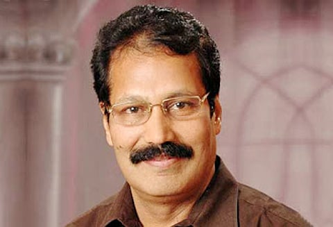 பிக்பாஸ் நிகழ்ச்சிக்கு எதிர்ப்பு: கமல்ஹாசன்- காயத்ரி ரகுராமிடம் ரூ.100 கோடி நஷ்டஈடு கேட்டு நோட்டீஸ்