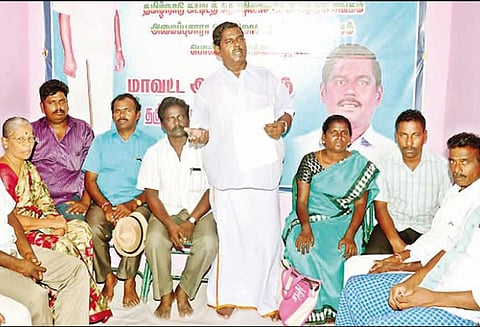 அமைப்புசாரா தொழிலாளர் நலவாரியத்தில் கல்வி நிதி, ஓய்வூதியம் உடனே வழங்க வேண்டும்