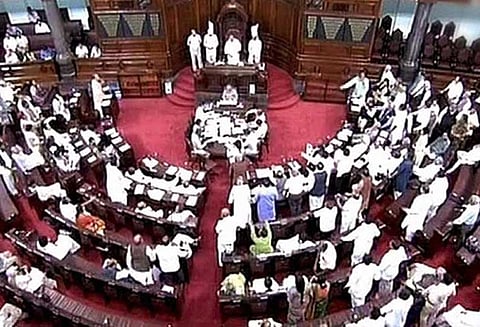 காங்கிரஸ் கட்சியின் கடும் அமளியால் மக்களவை நாள் முழுவதும் ஒத்திவைப்பு