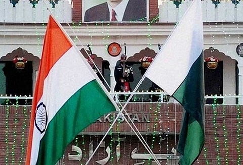 எல்லையில் அத்துமீறியதாக குற்றச்சாட்டு: இந்திய துணைத்தூதருக்கு பாகிஸ்தான் சம்மன்