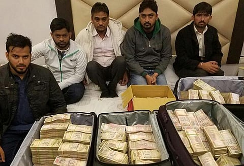 கடந்த நிதியாண்டில் ரூ. 13,715 கோடி கணக்கில் வராத பணம் கண்டுபிடிப்பு