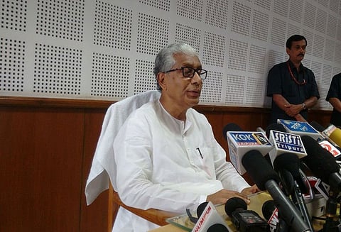 ஊடகங்கள் மீது அறிவிக்கப்படாத நெருக்கடி நிலையுள்ளது - காங்கிரஸ்