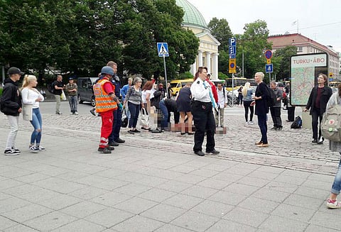 பின்லாந்து: கத்திக்குத்து சம்பவத்தில் இருவர் மரணம்; ஆறு பேர் படுகாயம்