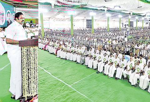 எத்தனை தடைகள் வந்தாலும் அஞ்சமாட்டோம்: முதல்-அமைச்சர் எடப்பாடி பழனிசாமி பேச்சு