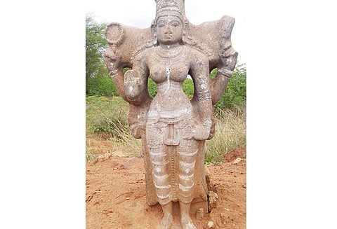 கிள்ளுக்கோட்டை அருகே கண்டெடுக்கப்பட்ட பழங்கால கற்சிலைகள் பராந்தகசோழன் காலத்தை சேர்ந்தது