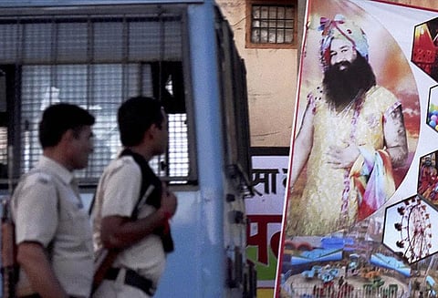 பலாத்கார சாமியார் குர்மீத் சிங்கின் கடைசி நேர தப்பும் முயற்சி முறியடிக்கப்பட்டது எப்படி? போலீஸ் விளக்கம்