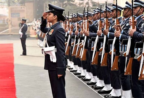 ராணுவ போலீசில் முதல் கட்டமாக 800 பெண்களை சேர்க்க முடிவு