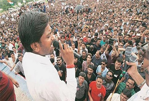 குஜராத்: படேல் இட ஒதுக்கீடு போராட்டம் அரசியல் சாயம் பூசிக்கொள்கிறது - அமித் ஷா