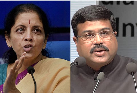 மத்திய மந்திரி சபை குழுக்கள் மாற்றியமைப்பு: நிர்மலா சீதாராமன், பியூஸ் கோயலுக்கு முக்கிய பொறுப்பு