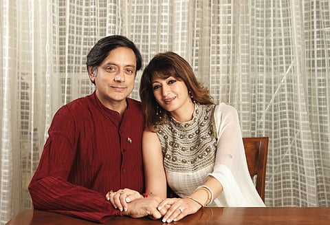 சுனந்தா புஷ்கர் மரணம்: ‘சீல்’ வைக்கப்பட்ட ஓட்டல் அறையை உடனே திறக்க வேண்டும் டெல்லி போலீசுக்கு கோர்ட்டு உத்தரவு